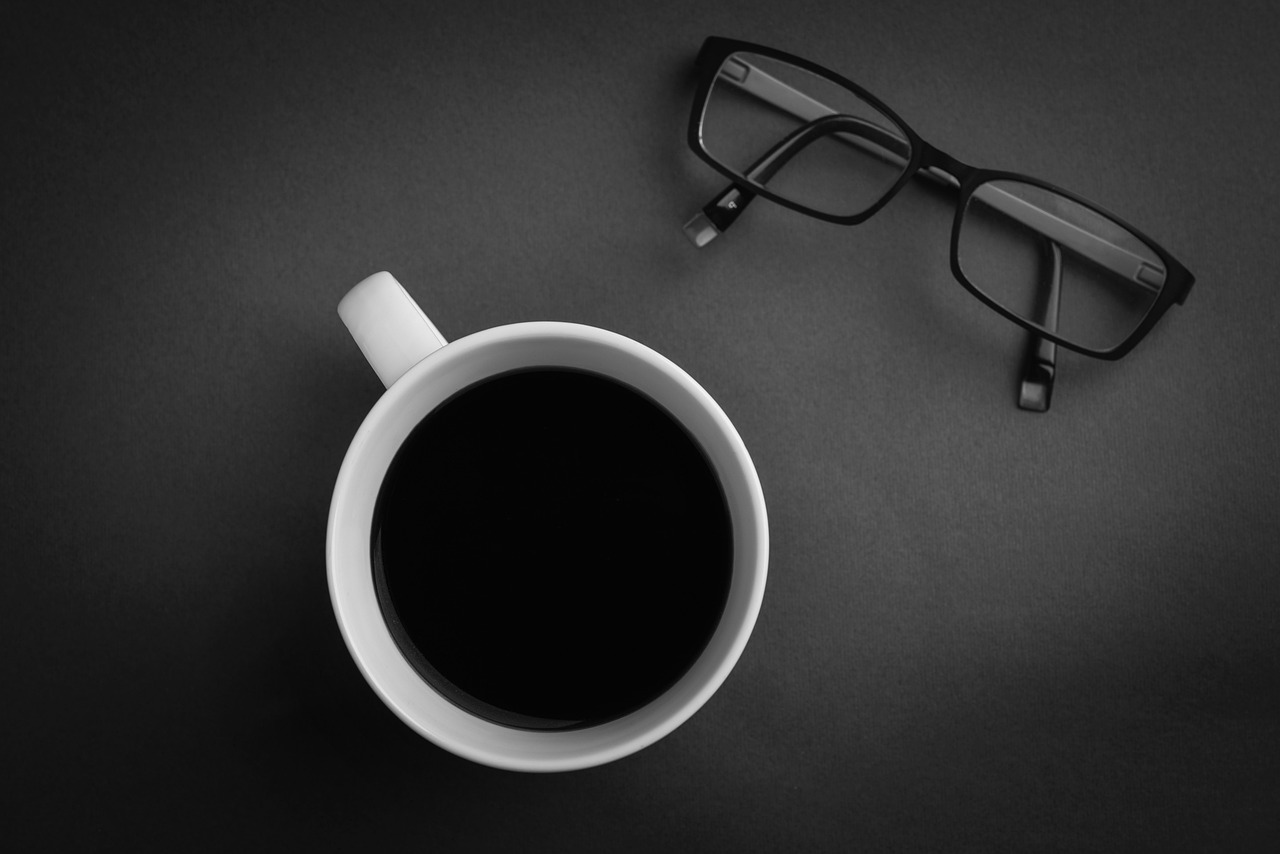 coffee, coffee cup, glasses, workplace, mug, coffee break, cup, beverage, breakfast, morning, gray coffee, gray glass, gray glasses, gray cup, gray breakfast, gray morning